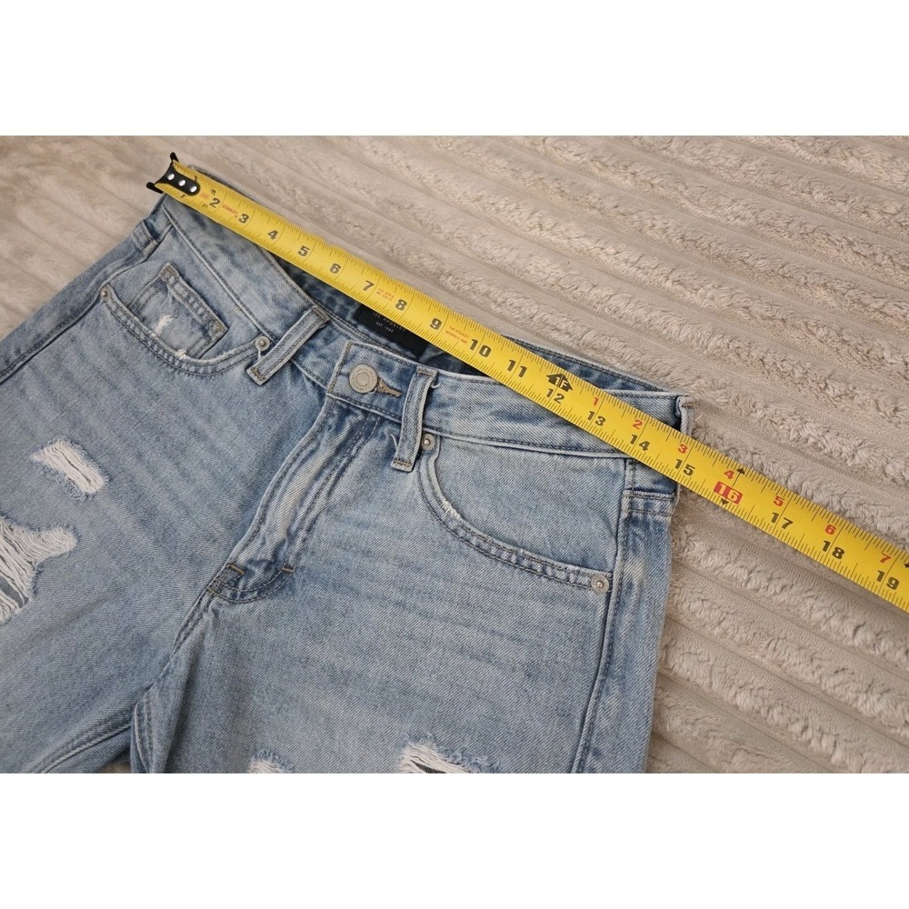 Lucky Brand Size 2 26 Distressed Denim Shorts Light Wash Frayed Boyfriend Short - Picture 5 of 8
